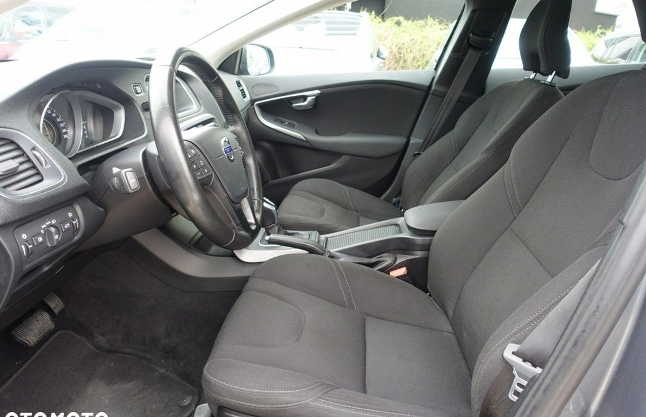 Volvo V40 cena 39900 przebieg: 290775, rok produkcji 2016 z Sanok małe 436